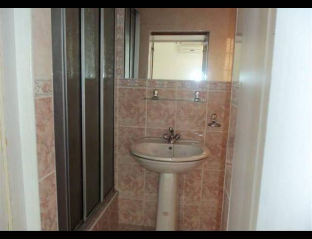 4 BEDROOM PROPERTY TO RENT IN OVERPORT